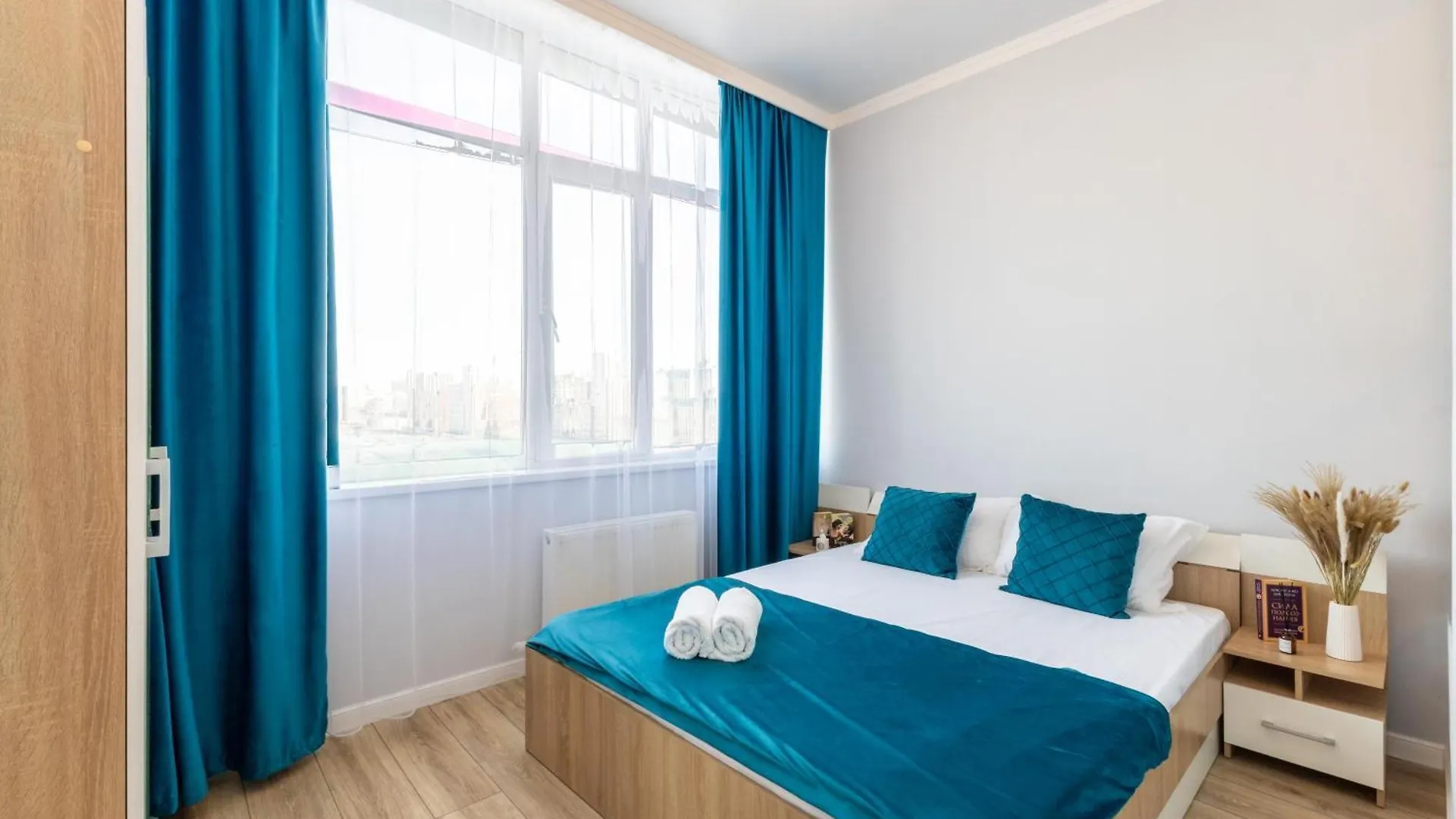 Новая Квартира Центр Левого Берега Nur-Sultan  Apartment